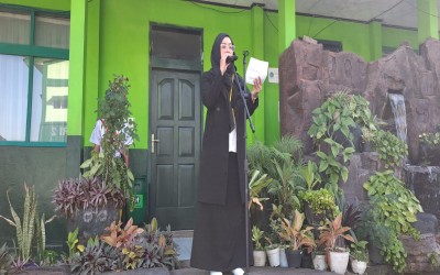 Nurul Jubaedah: Gebrakan Menyala Gerakan Literasi Madrasah (GLM) di MTsN 2 Garut